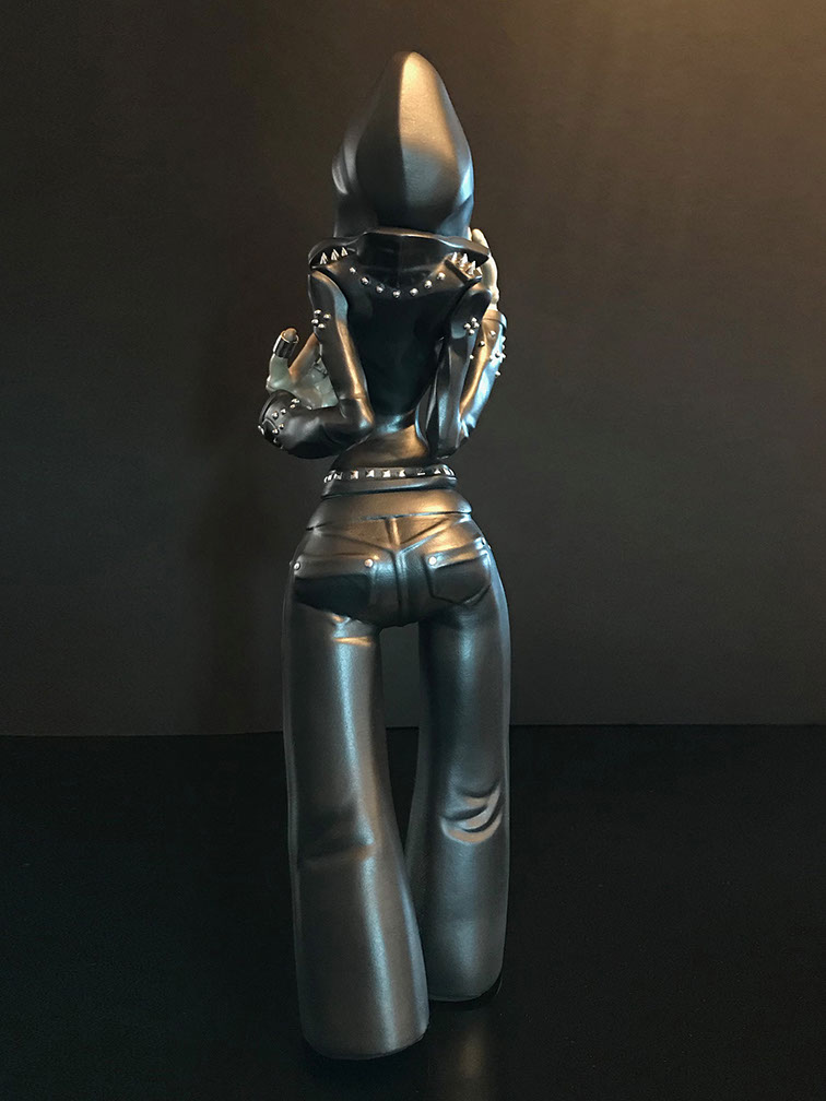 Obskure; SomeStrangeThings; Designer Toys; Toy Art; Barcelona; Strange Stuff; Some Strange Things; sculpt; Marcos Lorenzo; Goth; Punk; Barcelona