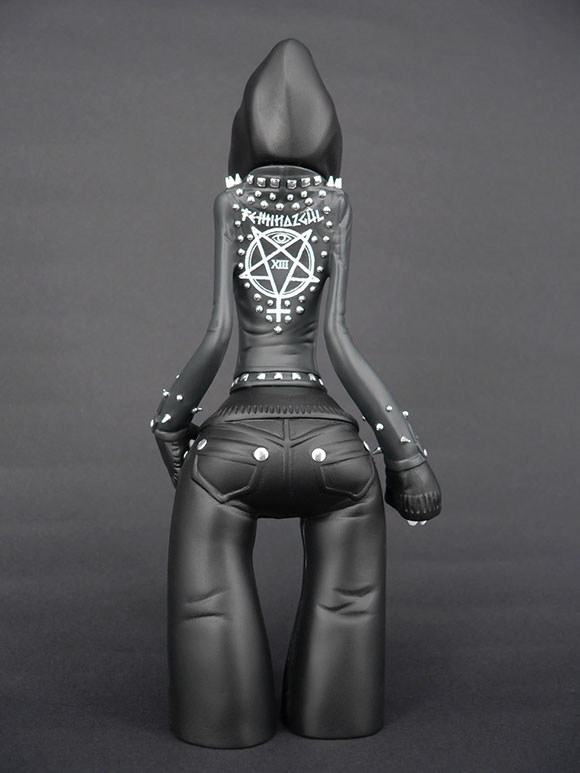 Obskure; SomeStrangeThings; Designer Toys; Toy Art; Barcelona; Strange Stuff; Some Strange Things; sculpt; Marcos Lorenzo; Goth; Punk; Barcelona