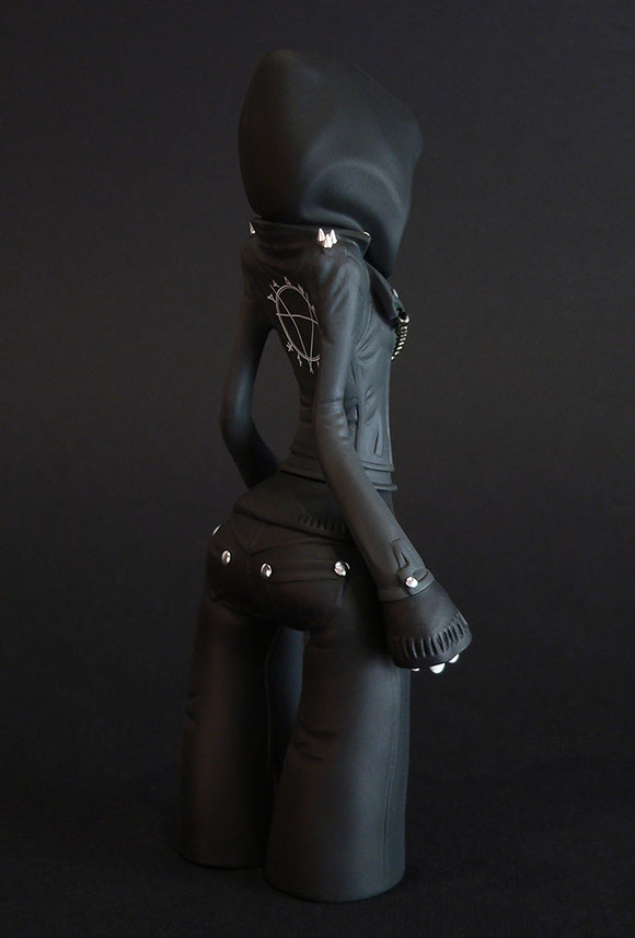 Obskure; SomeStrangeThings; Designer Toys; Toy Art; Barcelona; Strange Stuff; Some Strange Things; sculpt; Marcos Lorenzo; Goth; Punk; Barcelona