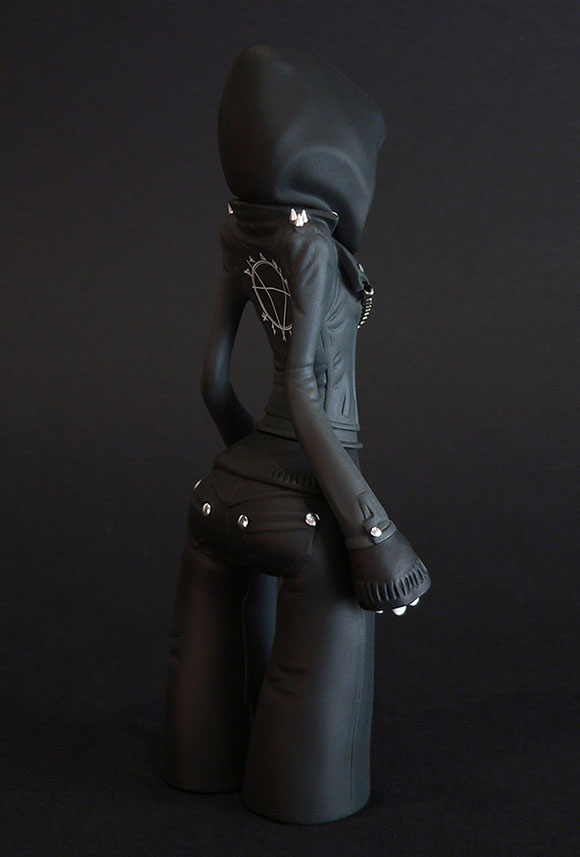 Obskure; SomeStrangeThings; Designer Toys; Toy Art; Barcelona; Strange Stuff; Some Strange Things; sculpt; Marcos Lorenzo; Goth; Punk; Barcelona