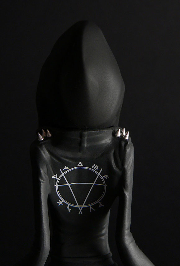 Obskure; SomeStrangeThings; Designer Toys; Toy Art; Barcelona; Strange Stuff; Some Strange Things; sculpt; Marcos Lorenzo; Goth; Punk; Barcelona