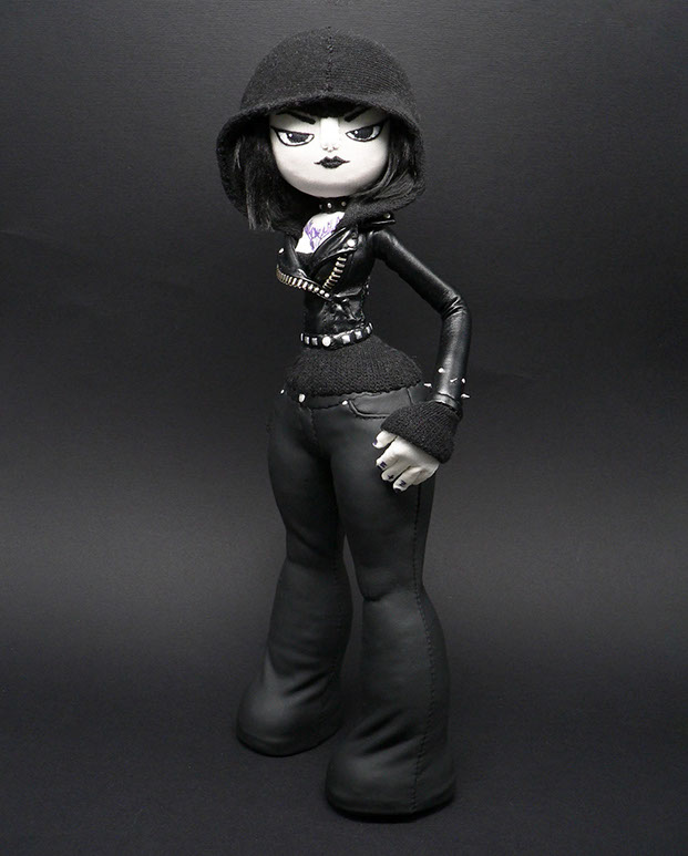 Obskure; SomeStrangeThings; Pussie Toys; Designer Toy; Toy Art; Barcelona; Some Strange Things; sculpt; Marcos Lorenzo; Barcelona; Clara Raurich