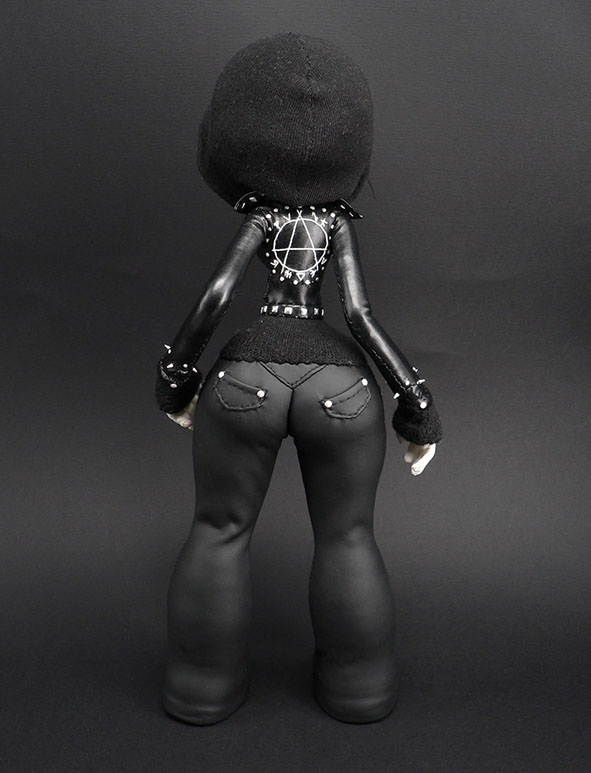 Obskure; SomeStrangeThings; Pussie Toys; Designer Toy; Toy Art; Barcelona; Some Strange Things; sculpt; Marcos Lorenzo; Barcelona; Clara Raurich